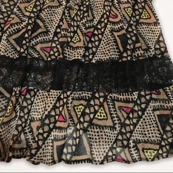 BCBGENERATION Aztec Print Boxy Fit Lace Tank - Picture 6 of 7